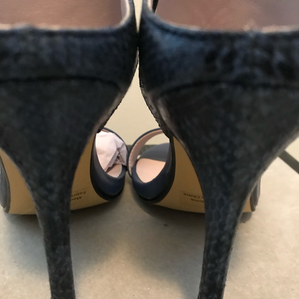 Shoes - Picture 6 of 7